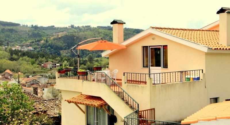 Holiday home Retiro Na Natureza Casa Com Piscina Digueifel